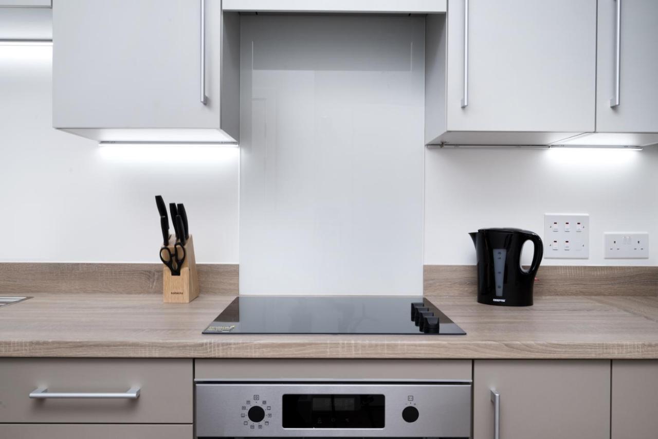 Modern Studios And Apartments At Barking Wharf In ロンドン エクステリア 写真