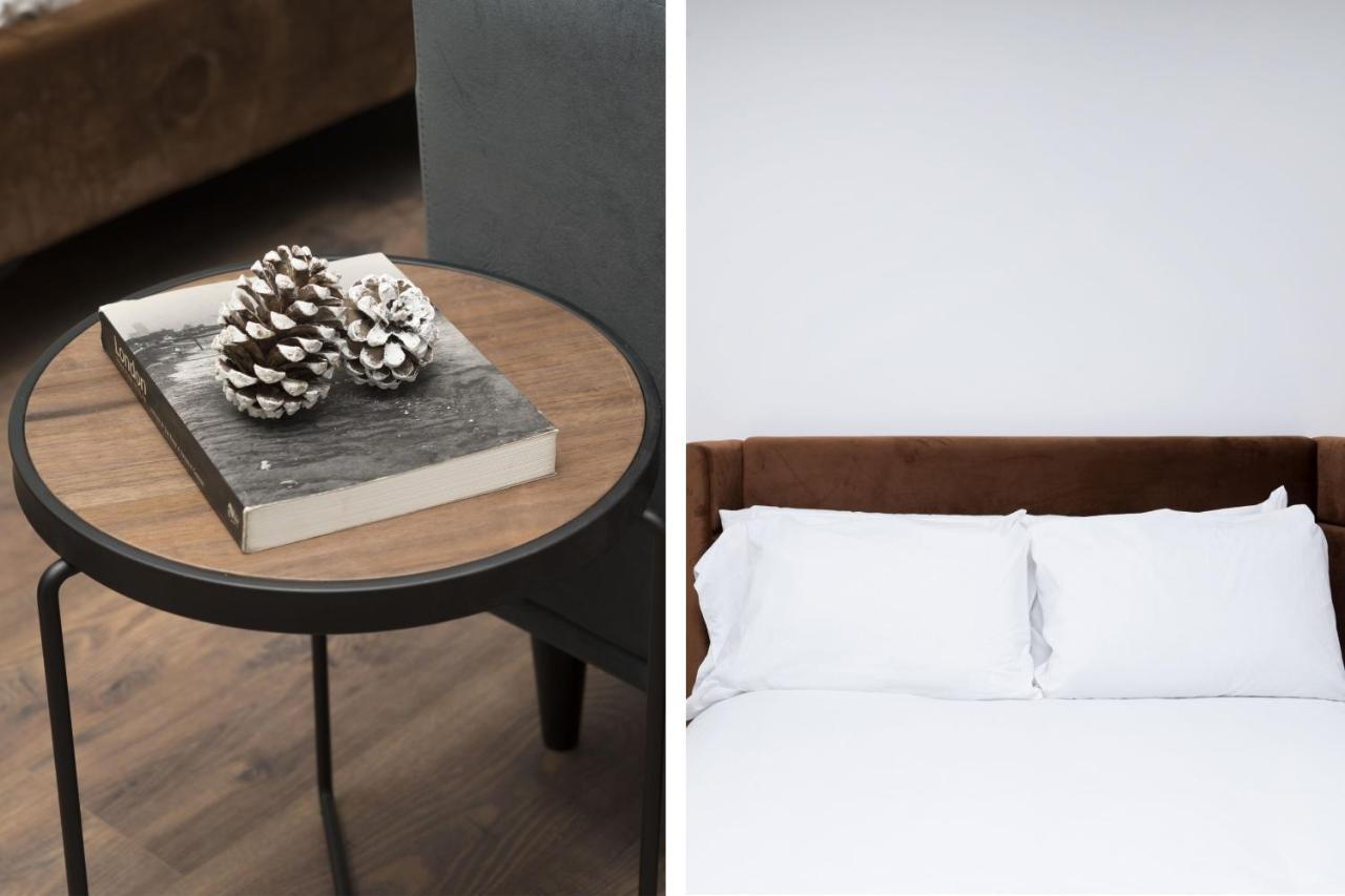 Modern Studios And Apartments At Barking Wharf In ロンドン エクステリア 写真